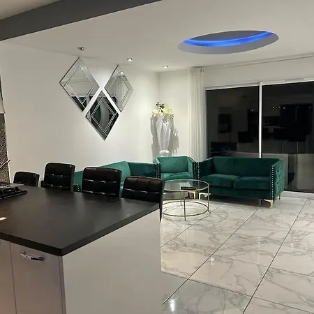 Maison Entiere Villa